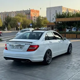 Mercedes-Benz C300 2010