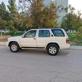 Nissan Pathfinder 2001