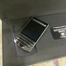 Blackberry porshce desing