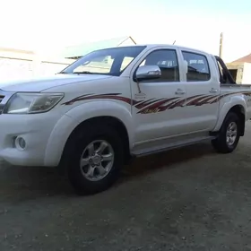 Toyota Hilux 2013