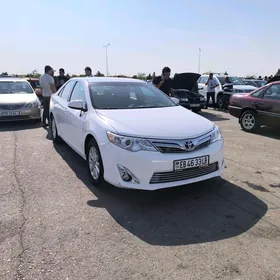 Toyota Camry 2012