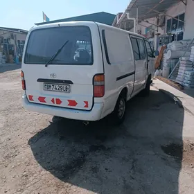 Toyota Hiace 2003