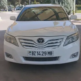 Toyota Camry 2011