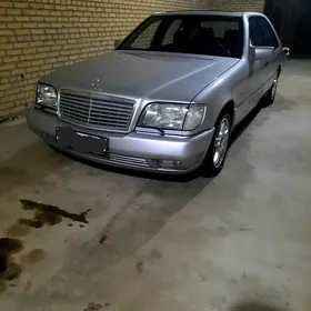 Mercedes-Benz 600SEL 1992