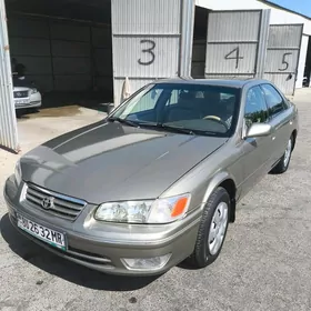 Toyota Camry 2001