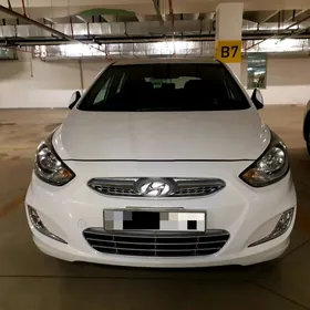 Hyundai Accent 2012