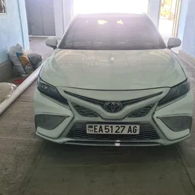 Toyota Camry 2020