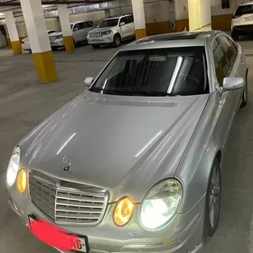 Mercedes-Benz E350 2006