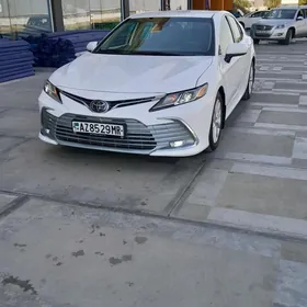 Toyota Camry 2020