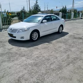 Toyota Camry 2011