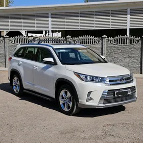 Toyota Highlander 2019