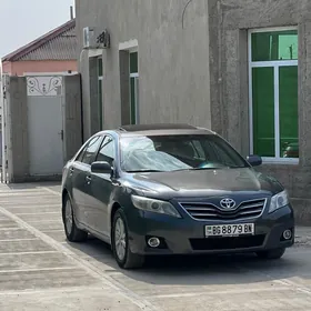 Toyota Camry 2011