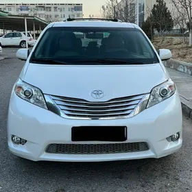 Toyota Sienna 2016