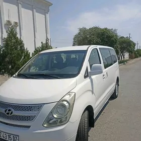 Hyundai H-1 2011