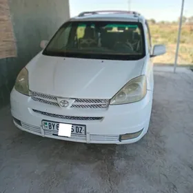 Toyota Sienna 2004