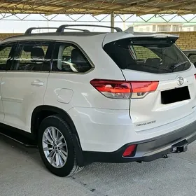 Toyota Highlander 2018