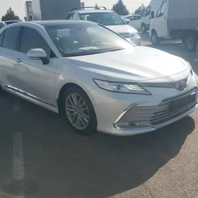 Toyota Camry 2023