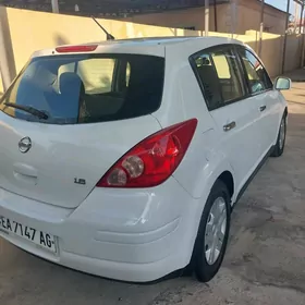 Nissan Versa 2010