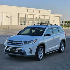 Toyota Highlander 2019