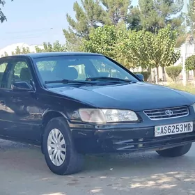 Toyota Camry 1999