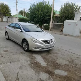 Hyundai Sonata 2011