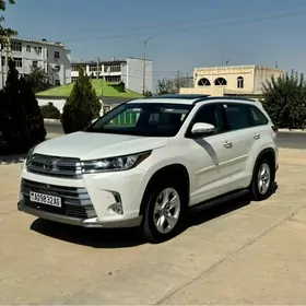 Toyota Highlander 2017