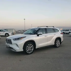 Toyota Highlander 2022