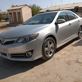 Toyota Camry 2013