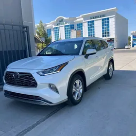 Toyota Highlander 2020