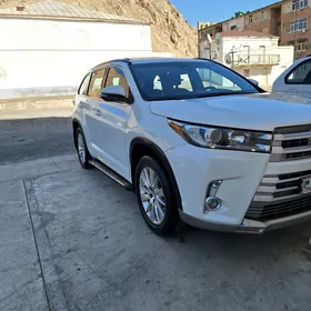 Toyota Highlander 2017