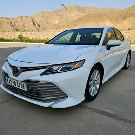 Toyota Camry 2018