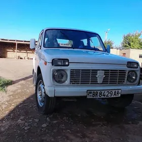 Lada Niva 2004