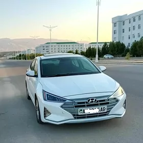 Hyundai Elantra 2019