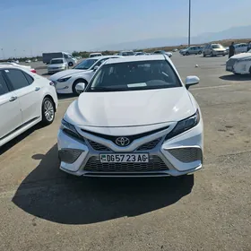 Toyota Camry 2021