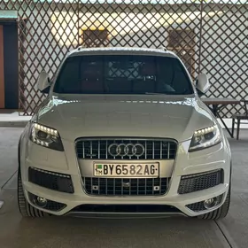 Audi Q7 2013