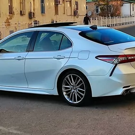 Toyota Camry 2018