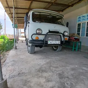 UAZ Profi 2003