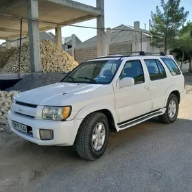 Infiniti QX4 2000