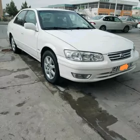 Toyota Camry 2000