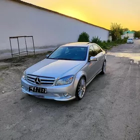 Mercedes-Benz C300 2010