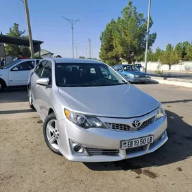 Toyota Camry 2013