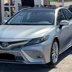 Toyota Camry 2020