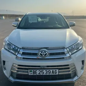 Toyota Highlander 2019