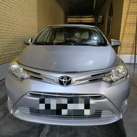 Toyota Yaris 2014