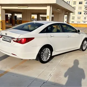 Hyundai Sonata 2011