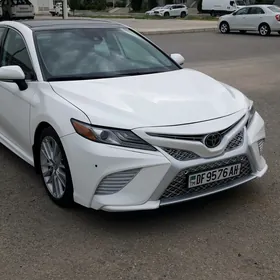 Toyota Camry 2018