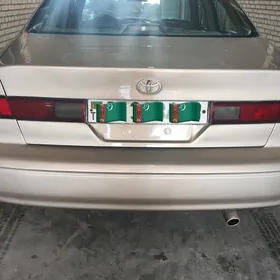 Toyota Camry 1999