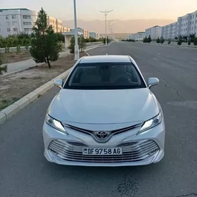 Toyota Camry 2019