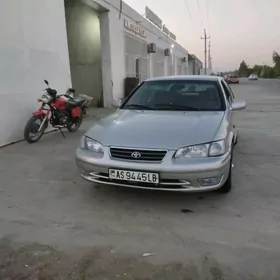 Toyota Camry 2000