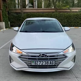 Hyundai Elantra 2019